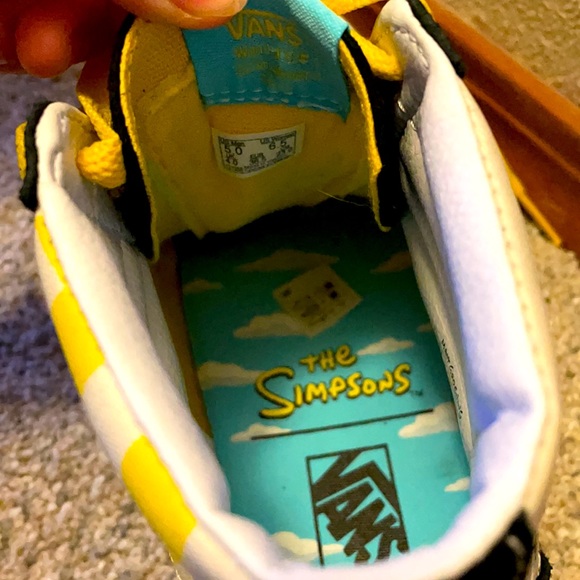 Limited addition Simpsons shoes - Picture 7 of 8